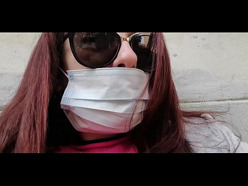 ❤️ Nicoletta venĝas sur sia najbaro kaj pisas en sia garaĝo (Speciala Itala Kvaranteno de Covid19) ❤️❌ Faka video  ĉe ni ❤